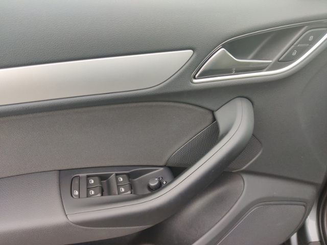 Q3 2.0 TFSI quattro XENON NAVI