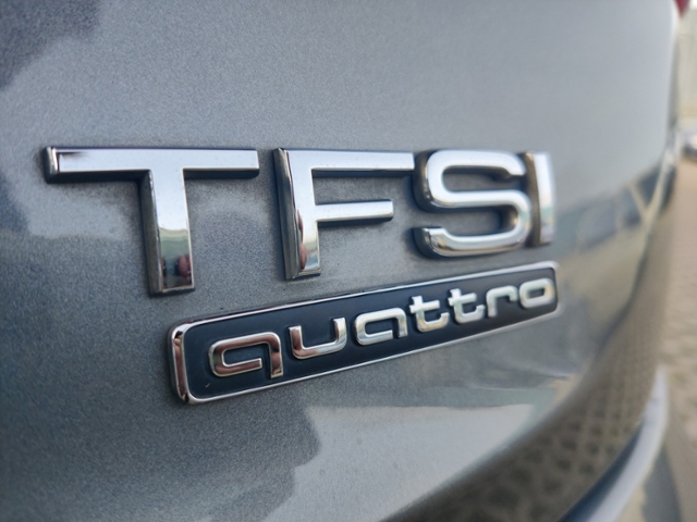 Q3 2.0 TFSI quattro XENON NAVI
