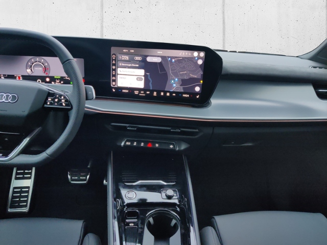 Q3 SUV TFSI quattro 195 kW S tronic NAVI LEDER