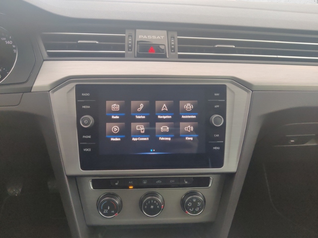 Passat Variant 2.0 TDI  LED NAVI Light Assist La