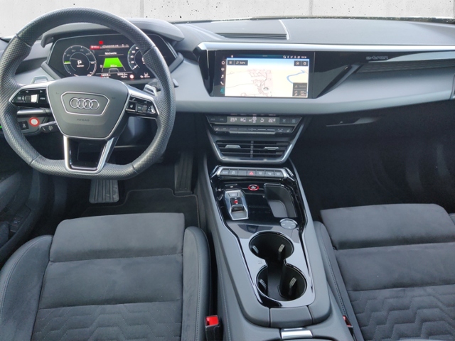 e-tron GT quattro PANO