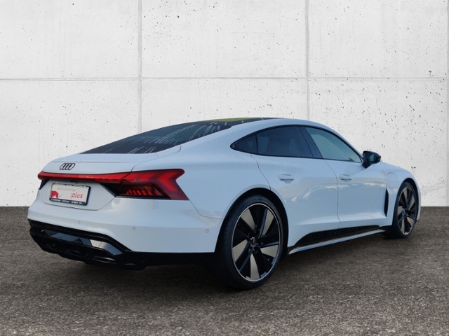 e-tron GT quattro PANO