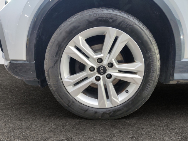 Q2 35 TFSI advanced LED