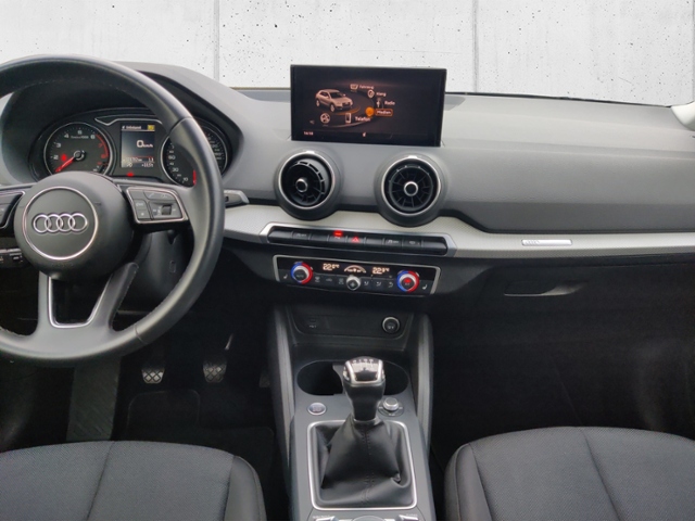 Q2 35 TFSI advanced LED