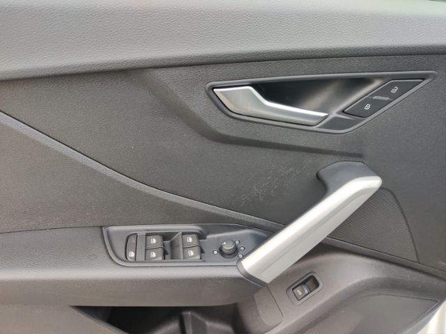 Q2 35 TFSI advanced LED