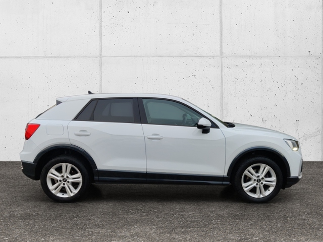 Q2 35 TFSI advanced LED