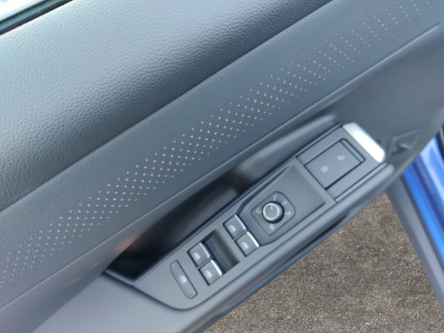 T-Roc R-Line 1.5 l eTSI OPF 110 kW (150 PS) 7-Ga