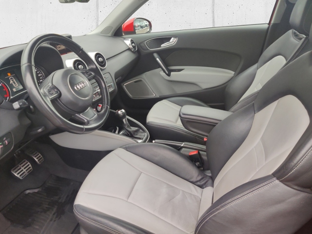 A1 ambition KLIMA XENON NAVI LEDER ALU