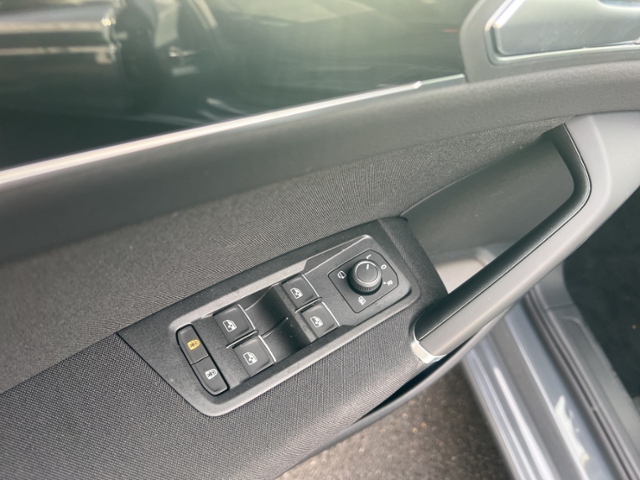 Touran Highline 1,5 TSI 110 kW DSG KLIMA LED