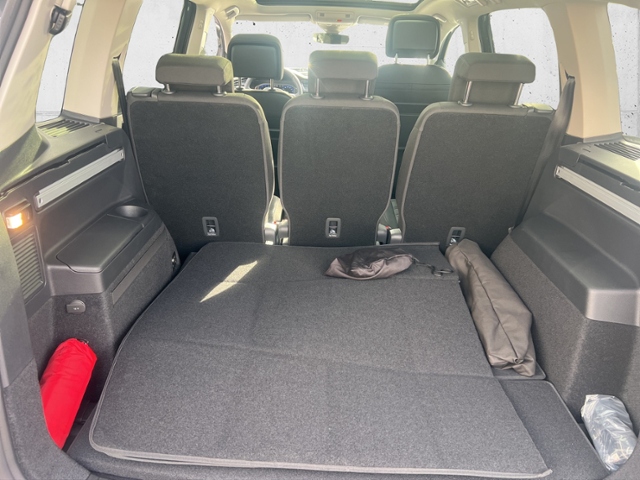 Touran Highline 1,5 TSI 110 kW DSG KLIMA LED