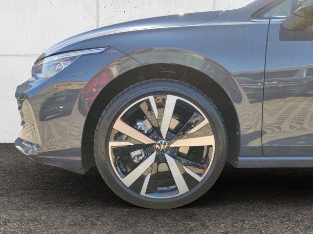 Golf Style 1,5 eTSI 110 kW DSG KLIMA NAVI Panora