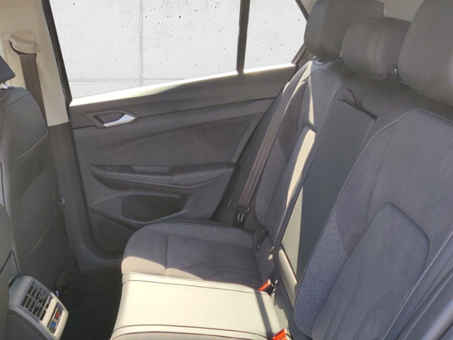 Golf Style 1,5 eTSI 110 kW DSG KLIMA NAVI Panora