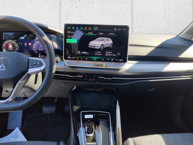 Golf Style 1,5 eTSI 110 kW DSG KLIMA NAVI Panora