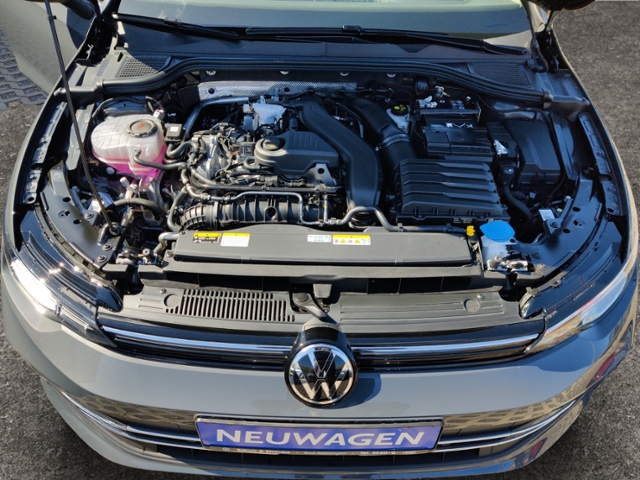 Golf Style 1,5 eTSI 110 kW DSG KLIMA NAVI Panora