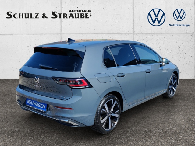 Golf Style 1,5 eTSI 110 kW DSG KLIMA NAVI Panora