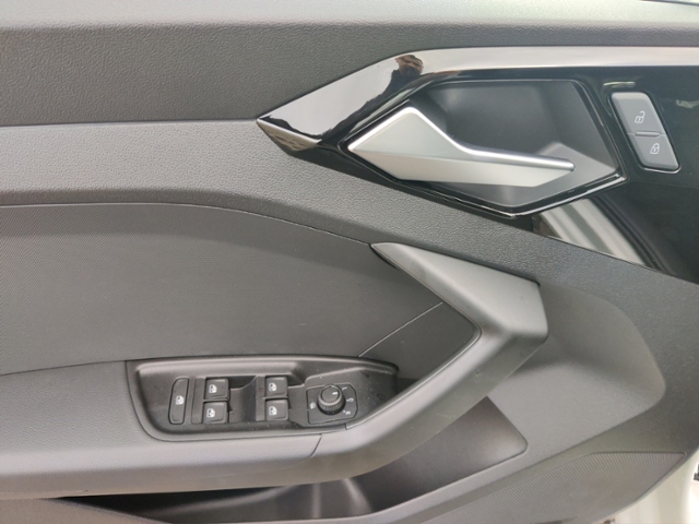 A1 Sportback 25 TFSI 70(95) kW(PS) S tronic