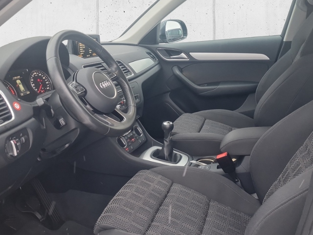 Q3 1.4 TFSI sport ultra KLIMA LED NAVI ALU