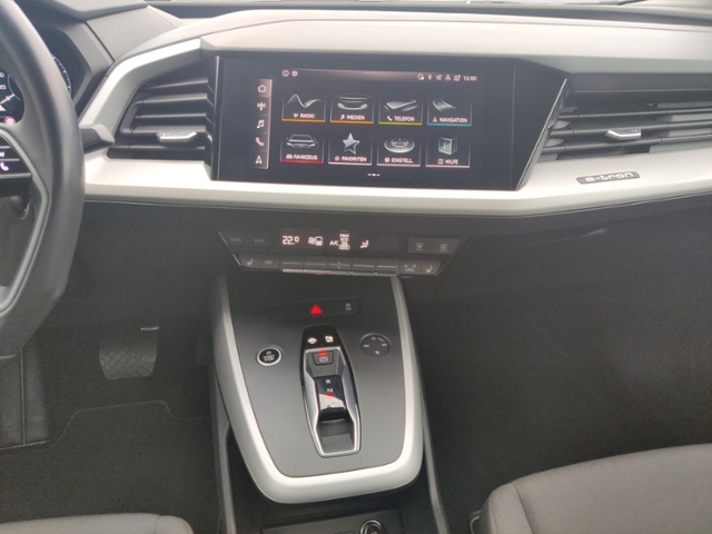 Q4 40 e-tron basis KLIMA LED