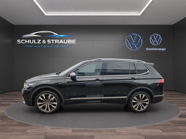 Tiguan Allspace 2.0 TDI R-Line 4Motion Rear View
