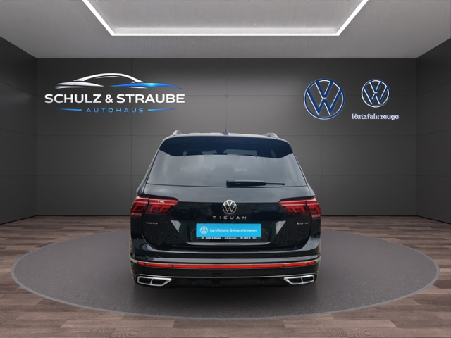 Tiguan Allspace 2.0 TDI R-Line 4Motion Rear View