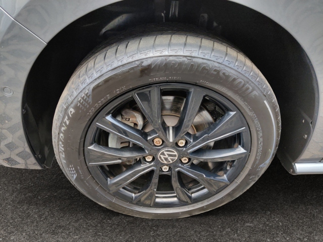 Multivan 2.0 TSI Style lang ACC Side Assis Rear 