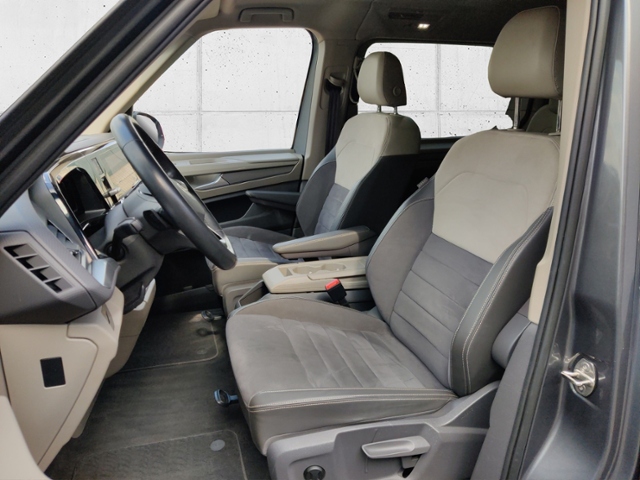 Multivan 2.0 TSI Style lang ACC Side Assis Rear 