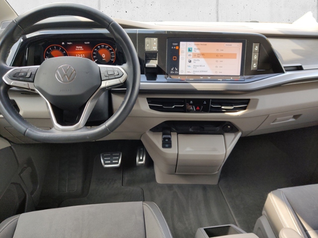 Multivan 2.0 TSI Style lang ACC Side Assis Rear 