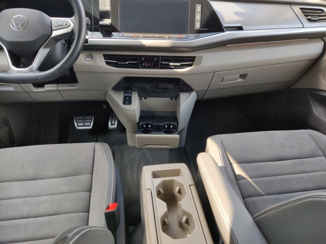 Multivan 2.0 TSI Style lang ACC Side Assis Rear 