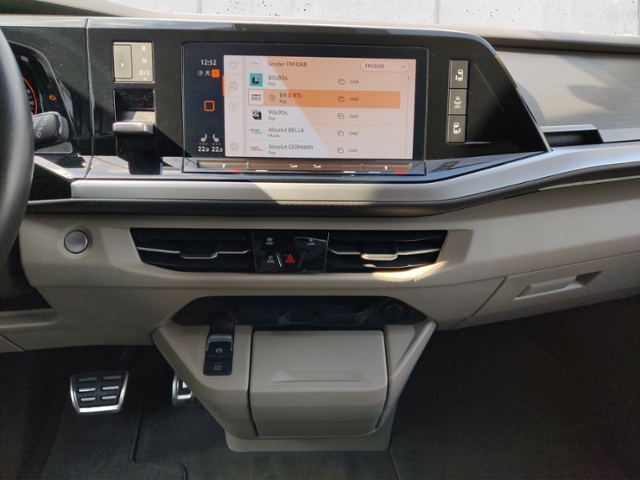 Multivan 2.0 TSI Style lang ACC Side Assis Rear 