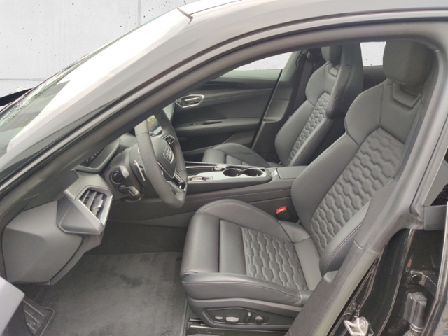 e-tron GT quattro MATRIX PANO