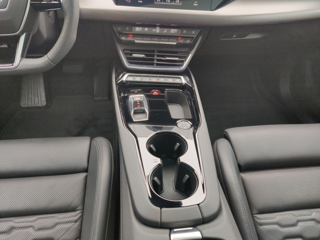e-tron GT quattro MATRIX PANO