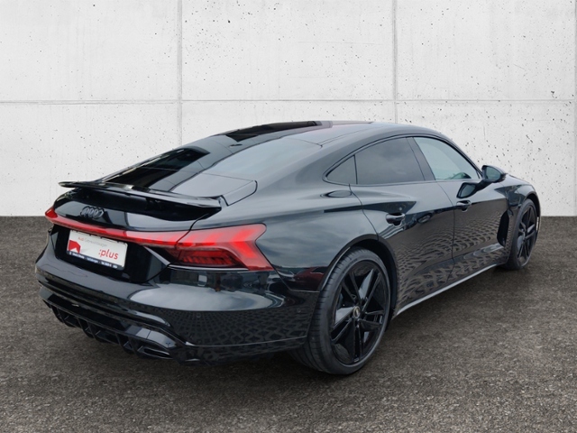 e-tron GT quattro MATRIX PANO