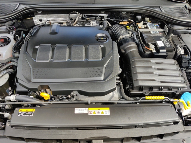 Golf VIII 2.0 TDI Life (EURO 6d) KLIMA LED ALU