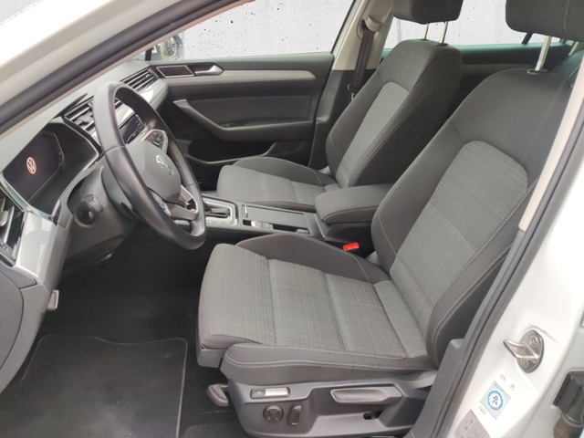 Passat Variant 2.0 TDI Business Matrix-LED Rear