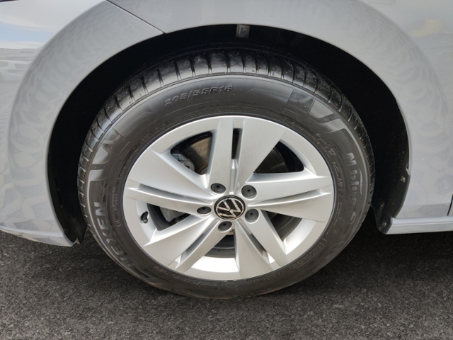 Golf VIII 1.5 TSI Life OPF  LED ACC NAVI Sitzhei