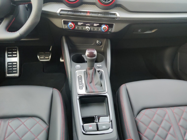 Q2 S line S 35 TFSI 110(150) kW(PS) S tronic KLI