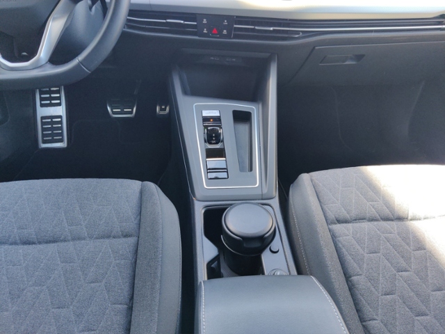 Golf VIII 2.0 TDI Move  Lane Assis Light Assist 