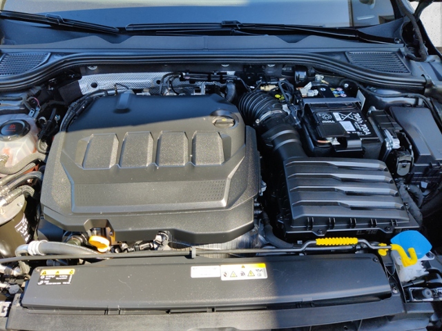 Golf VIII 2.0 TDI Move  Lane Assis Light Assist 