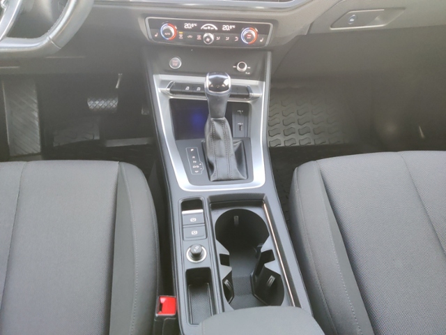 Q3 40 TDI quattro S line KLIMA LED ALU