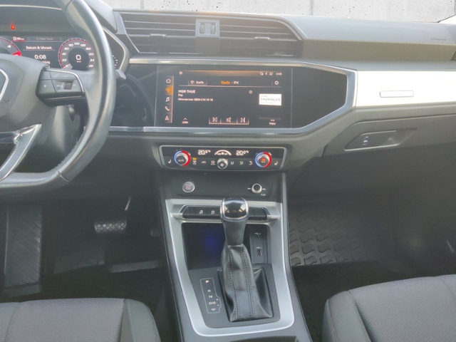 Q3 40 TDI quattro S line KLIMA LED ALU