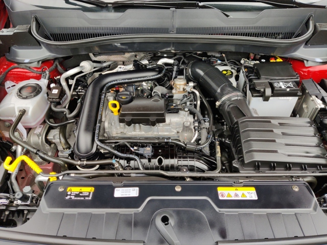 T-Cross R-Line 1.0 TSI 85kW 7-Gang DSG 4 Türen K