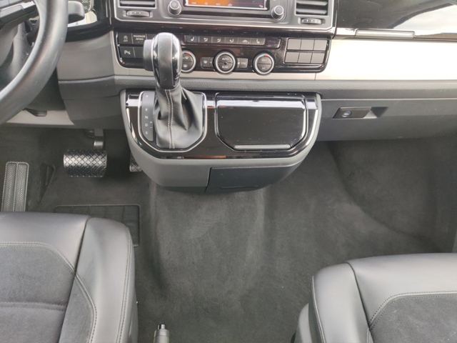 T6 2.0 TDI Multivan Generation Six  Rear View Si