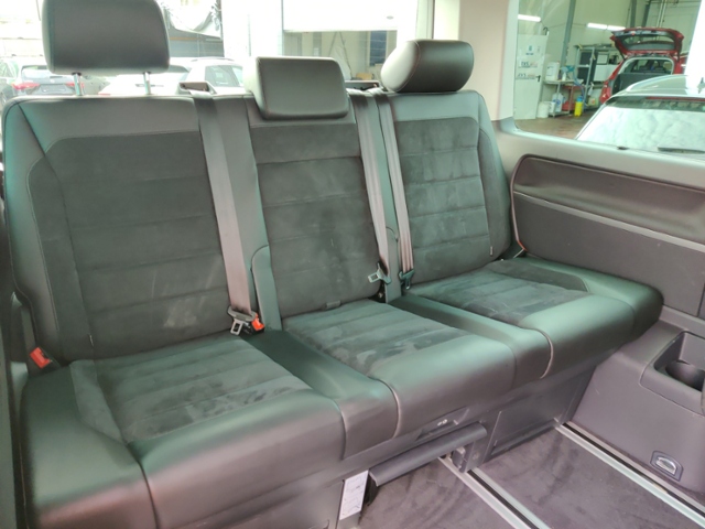 T6 2.0 TDI Multivan Generation Six  Rear View Si