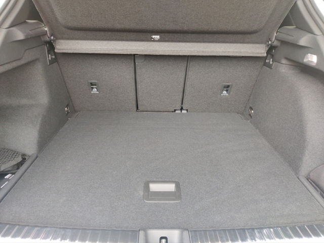Q3 SUV TFSI 110 kW S tronic KLIMA LED NAVI LEDER