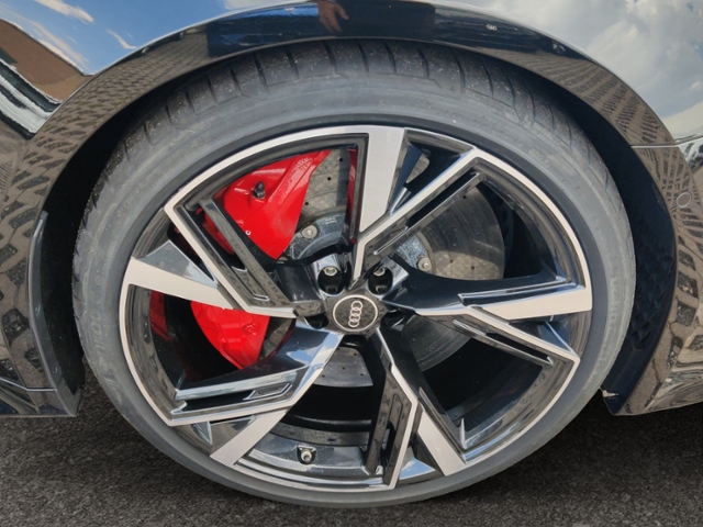 RS 6 Avant 4.0 TFSI quattro  KERAMIK PANO AHK