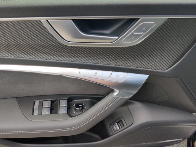 RS 6 Avant 4.0 TFSI quattro  KERAMIK PANO AHK