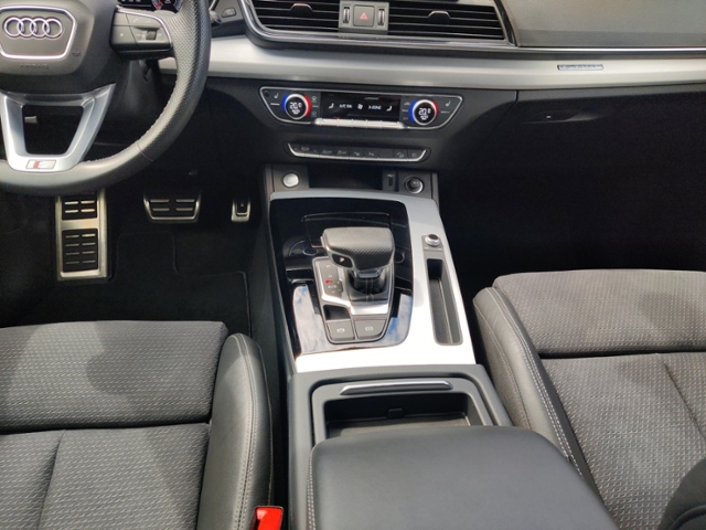 Q5 Sportback advanced 40 TFSI quattro 150(204) k