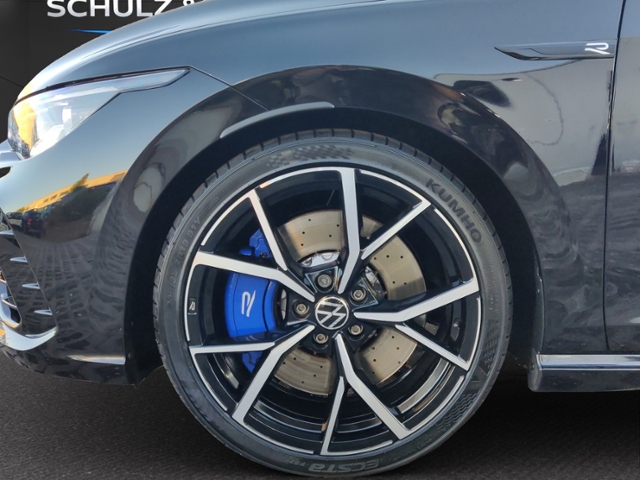 Golf VIII 2.0 TSI R 4Motion LED Rear View ACC Na