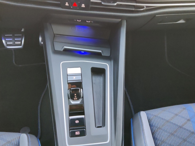Golf VIII 2.0 TSI R 4Motion LED Rear View ACC Na