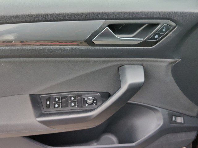T-Roc 1.5 TSI Sport Rear View LED Navi PDC